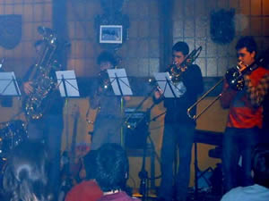 Trombumba: lvaro Daz, Ruben Velasco, Juan Carlos Aoiz, Miguel Tantos
